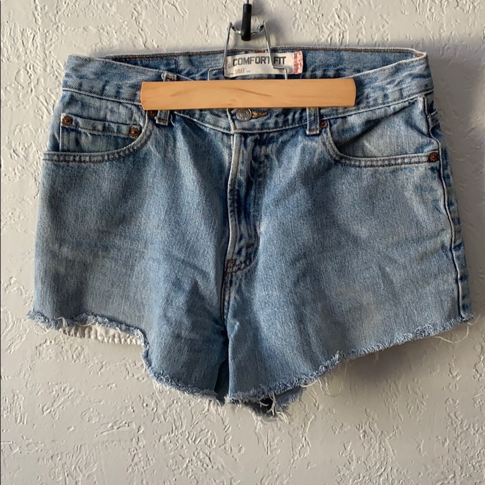 560 comfort fit denim cut off Levi shorts